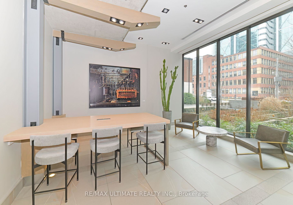 400-wellington-street-w-toronto-ontario-c12646578
