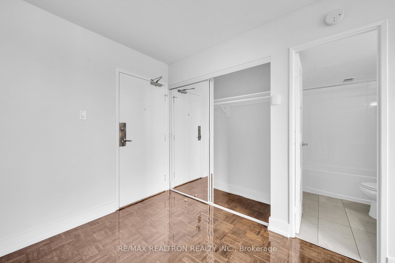 33-isabella-street-toronto-ontario-c12646878