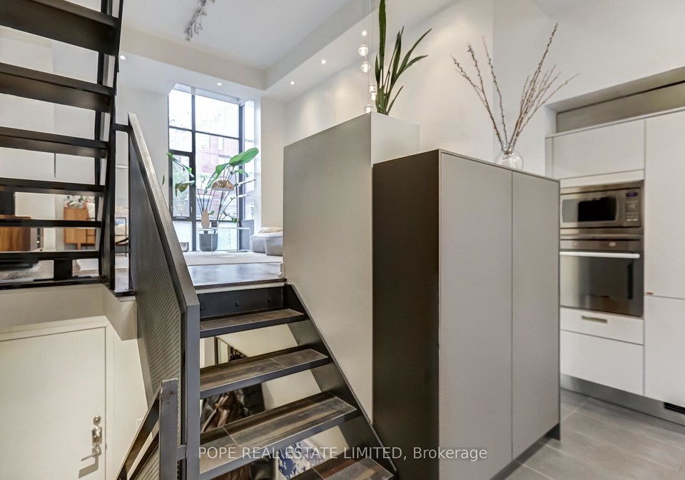 9a-gilead-place-toronto-ontario-c12647378
