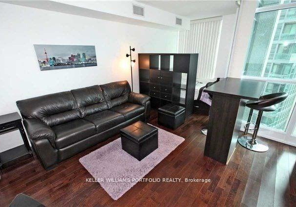 209-fort-york-boulevard-toronto-ontario-c12647458