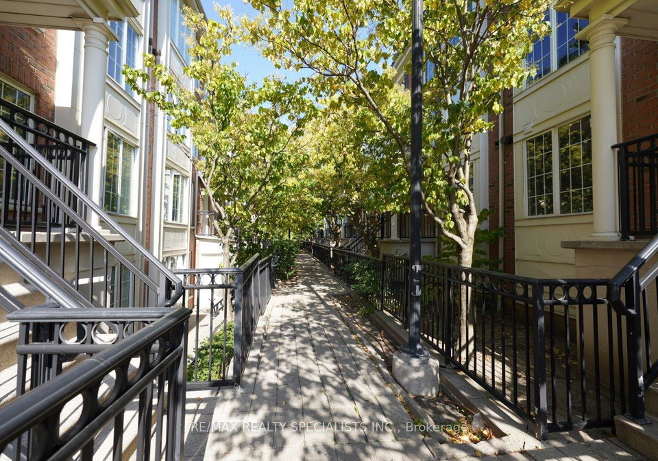 3-everson-drive-north-york-ontario-c12649014