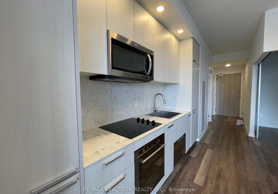 75-canterbury-place-toronto-ontario-c12649038