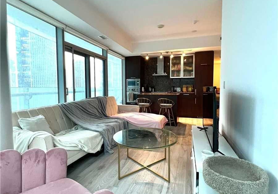 12-york-street-toronto-ontario-c12649200