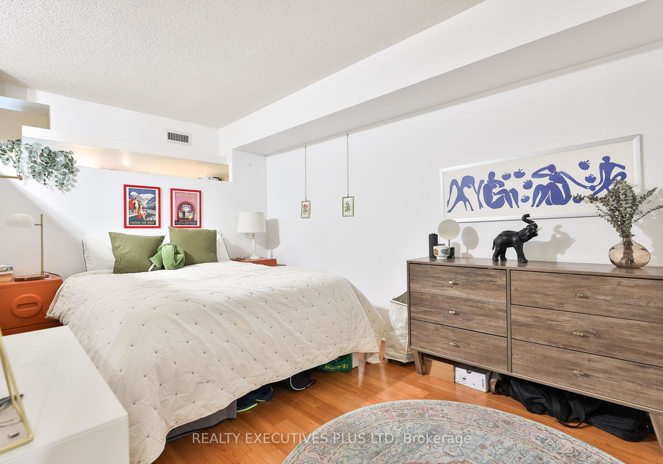 388-richmond-street-w-toronto-ontario-c12649296