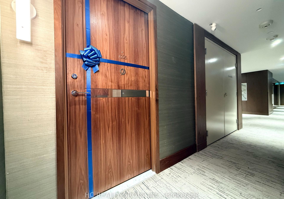 1-concord-cityplace-way-toronto-ontario-c12649408
