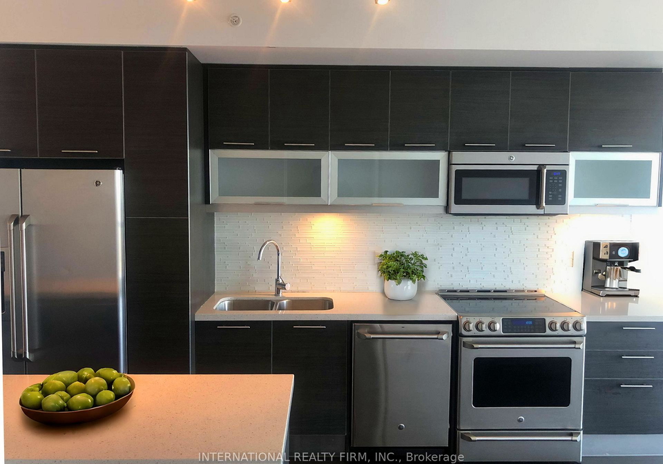 388-yonge-street-toronto-ontario-c12649694