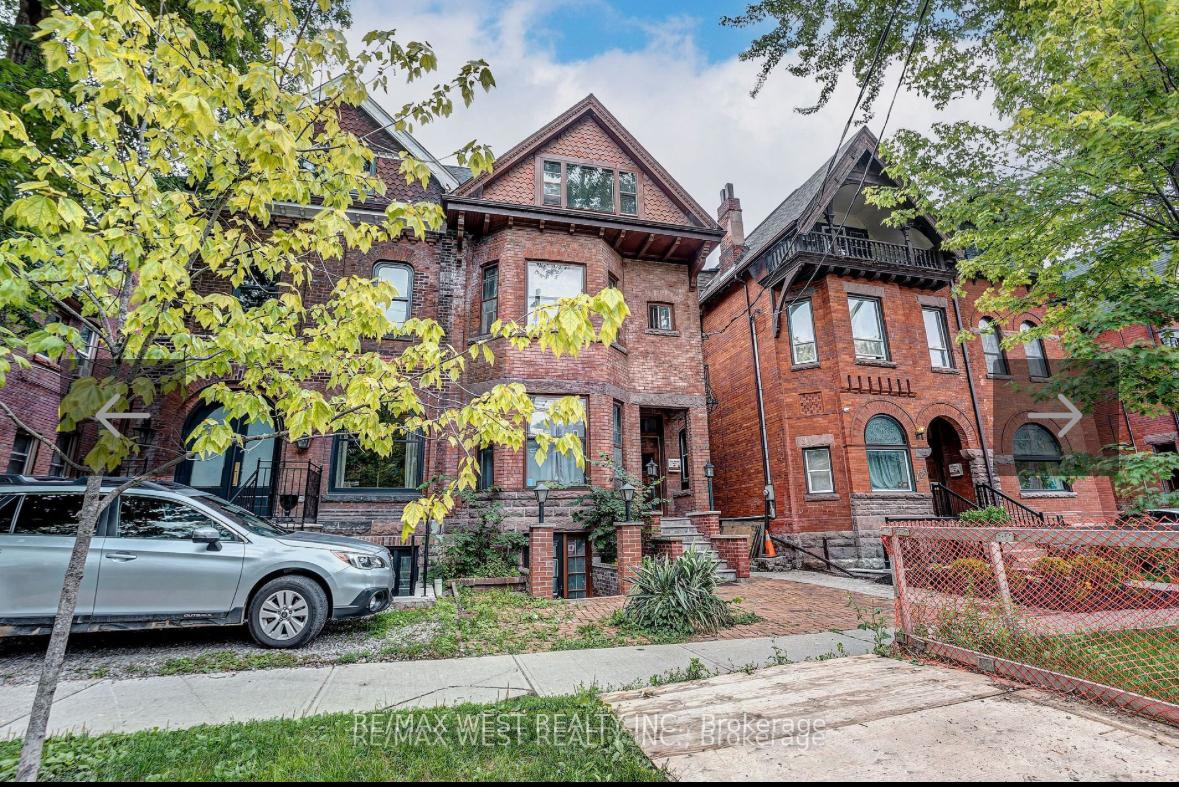 125-madison-avenue-toronto-ontario-c12649740