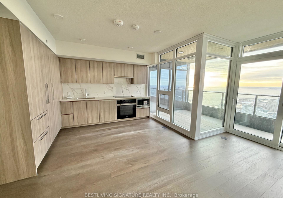 3-concord-cityplace-way-toronto-ontario-c12649862