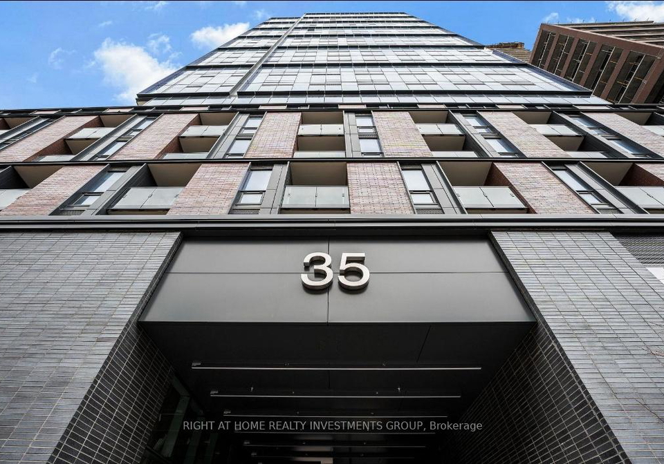 35-parliament-street-toronto-ontario-c12650014