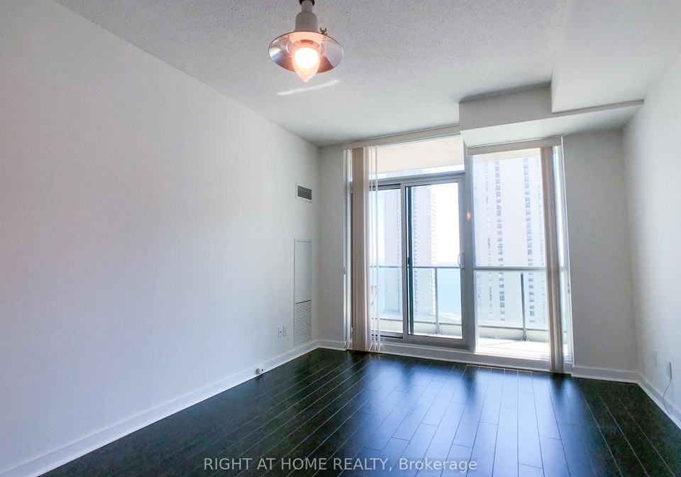 33-bay-street-toronto-ontario-c12650140