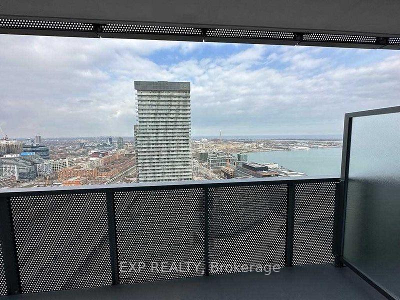 138-downes-street-toronto-ontario-c12650196