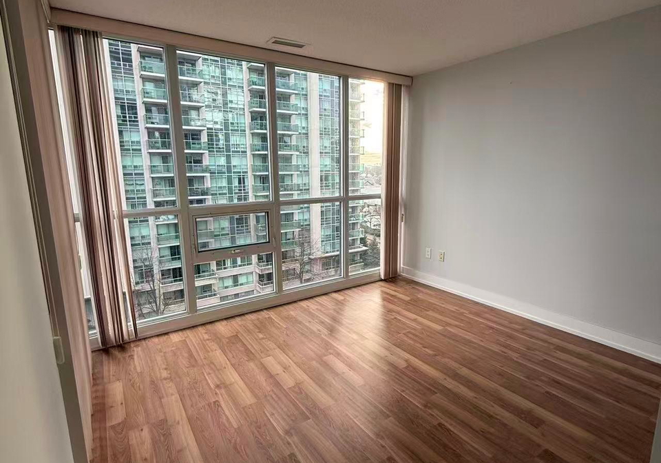 23-sheppard-avenue-e-north-york-ontario-c12650268