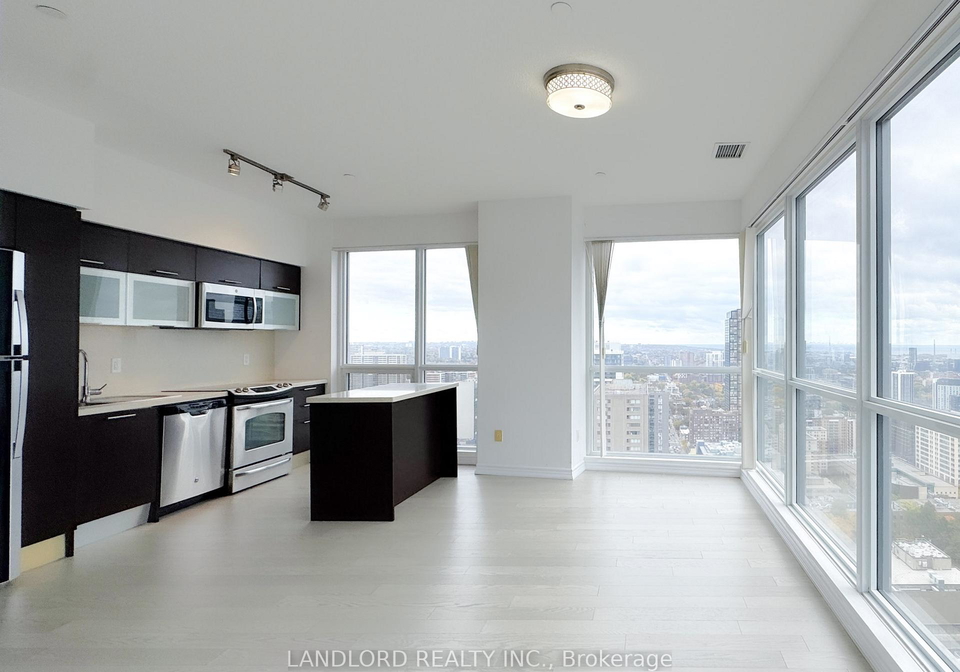 386-yonge-street-toronto-ontario-c12650352