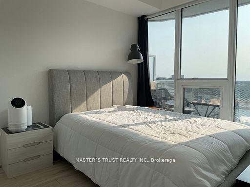15-holmes-avenue-north-york-ontario-c12650378