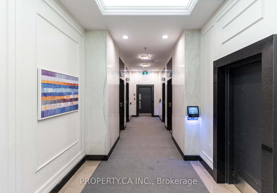 8-hillcrest-avenue-north-york-ontario-c12650380