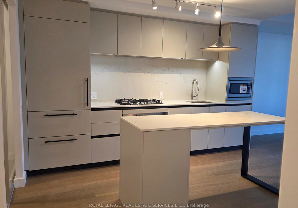 1720-bayview-avenue-toronto-ontario-c12650464