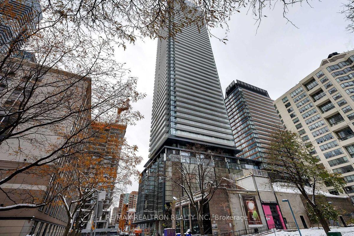 501-yonge-street-toronto-ontario-c12650606