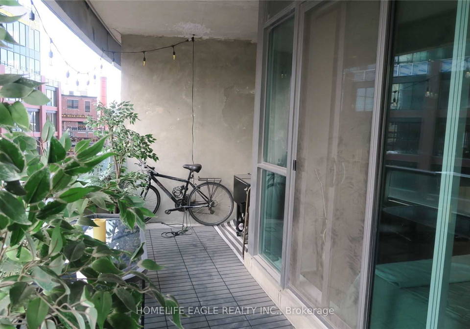150-east-liberty-street-toronto-ontario-c12650868