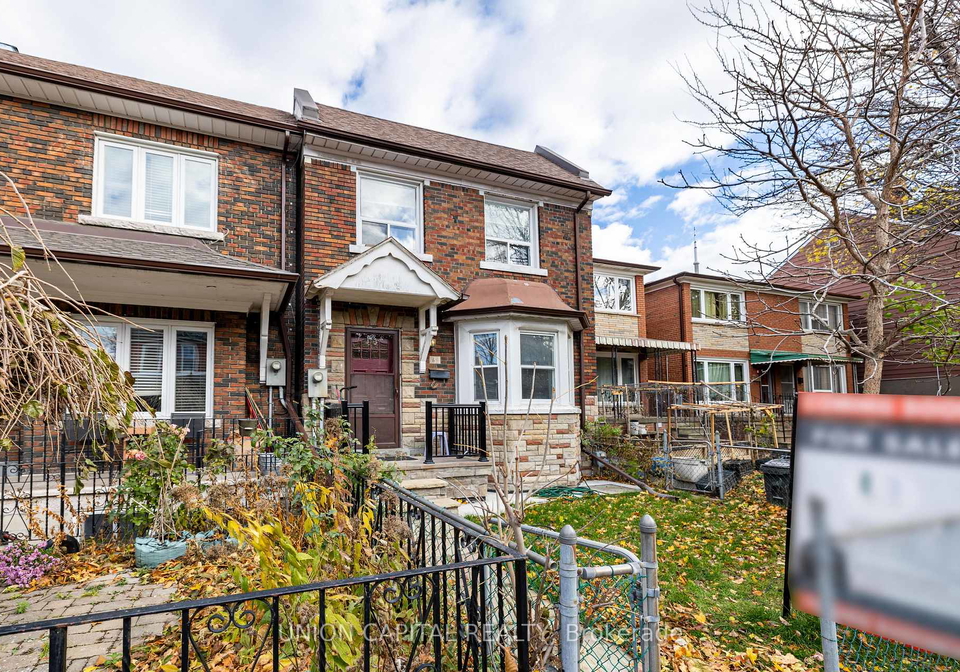 69-denison-avenue-toronto-ontario-c12650956