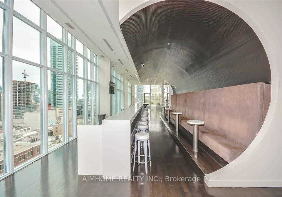 21-nelson-street-toronto-ontario-c12651040