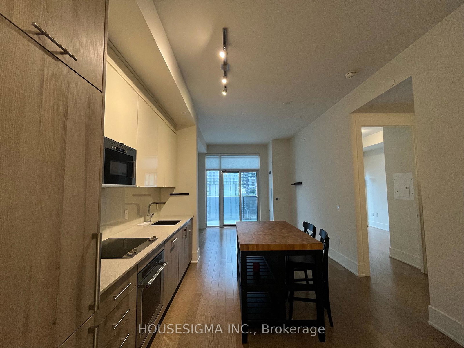 330-richmond-street-w-toronto-ontario-c12651122