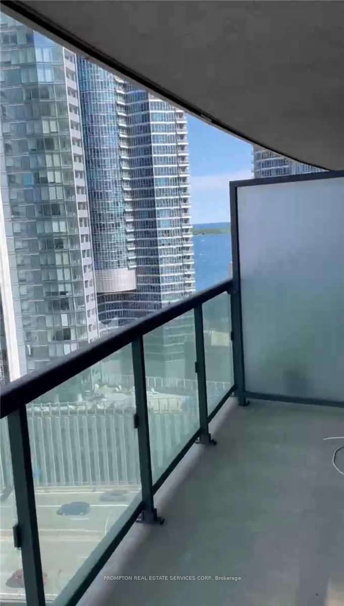 19-grand-trunk-crescent-toronto-ontario-c12651316