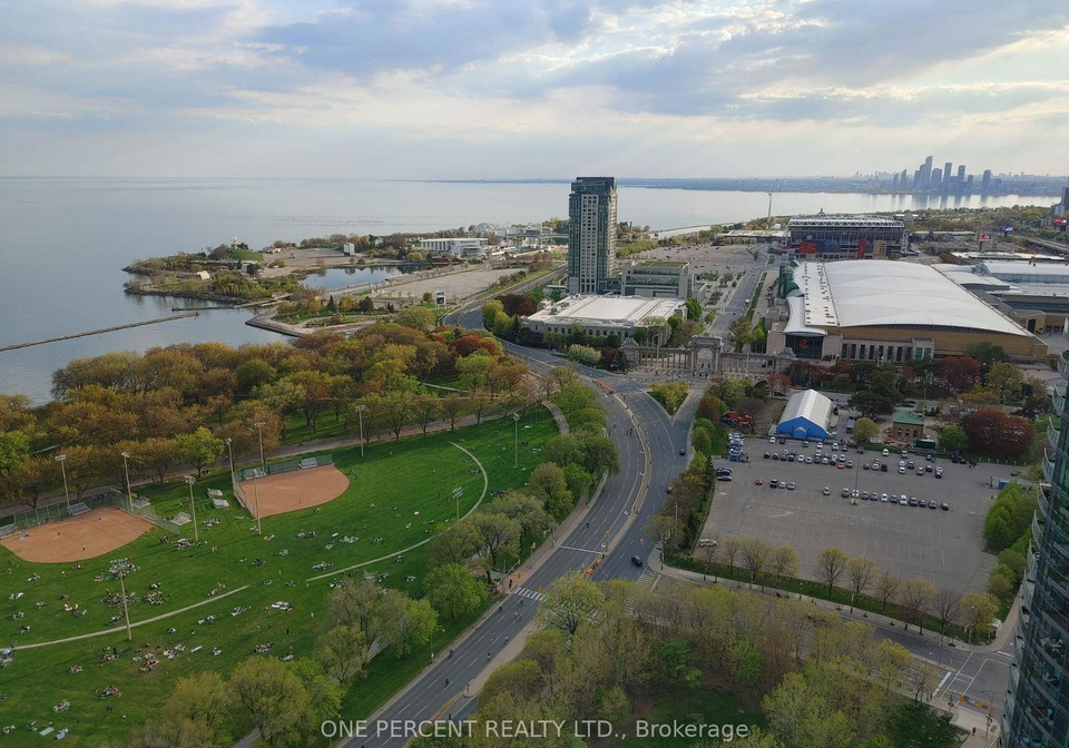 215-fort-york-boulevard-toronto-ontario-c12651548