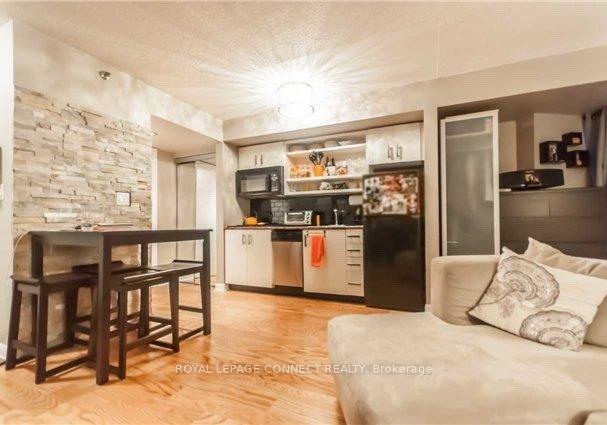 200-victoria-street-toronto-ontario-c12651698