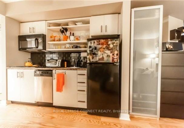 200-victoria-street-toronto-ontario-c12651698