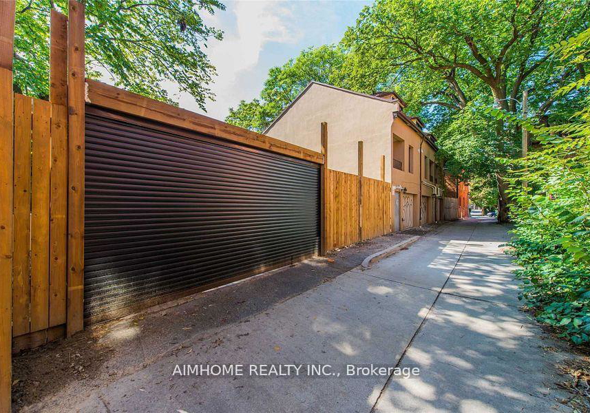 360-r-dundas-street-e-toronto-ontario-c12652024