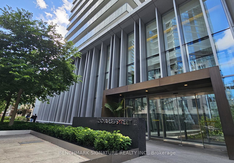 42-charles-street-e-toronto-ontario-c12652416