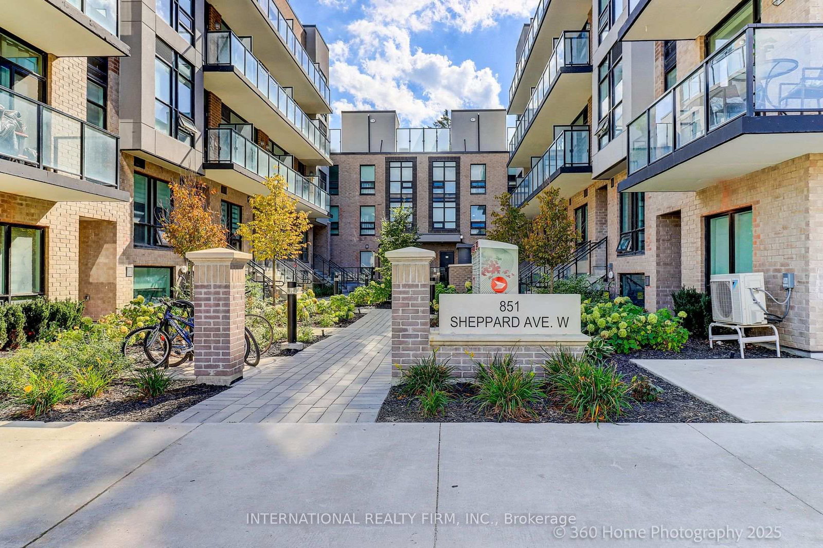 851-sheppard-avenue-w-toronto-ontario-c12652668