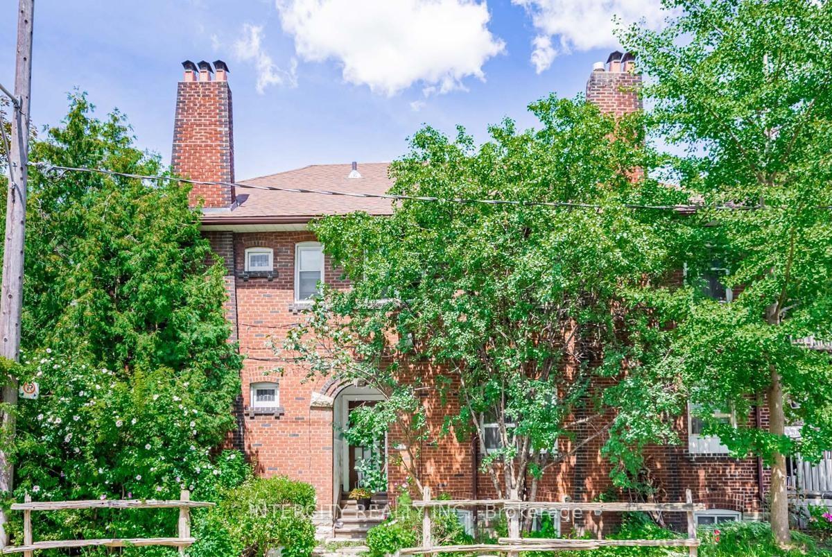111-alberta-avenue-toronto-ontario-c12652720