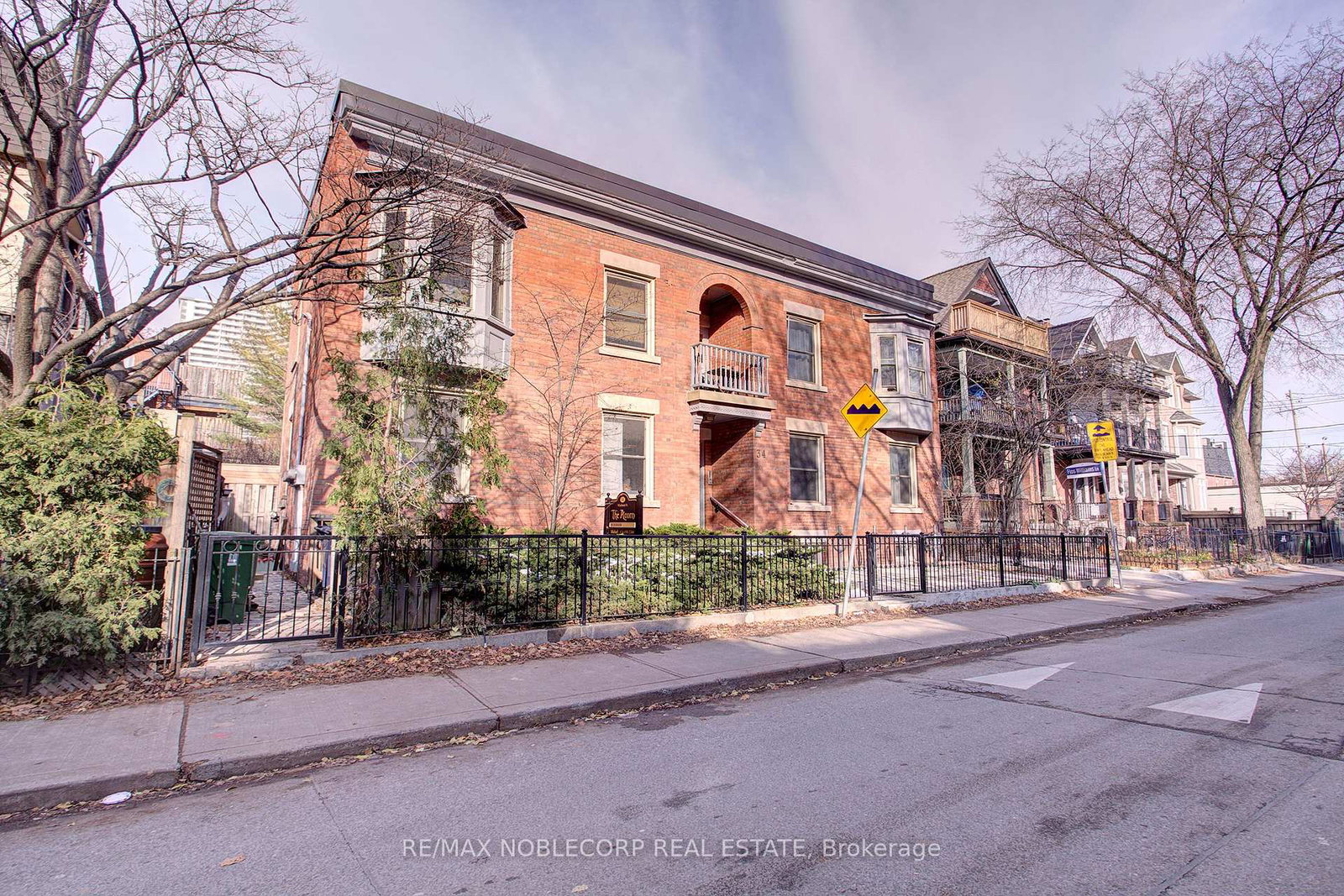 34-winchester-street-toronto-ontario-c12652794