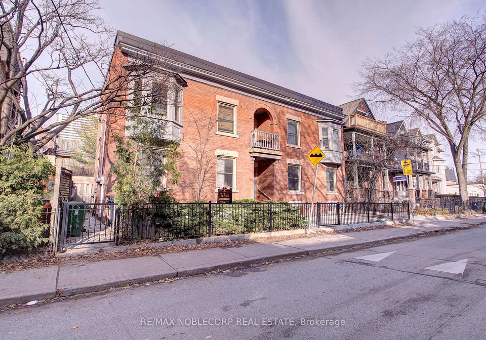 34-winchester-street-toronto-ontario-c12652794