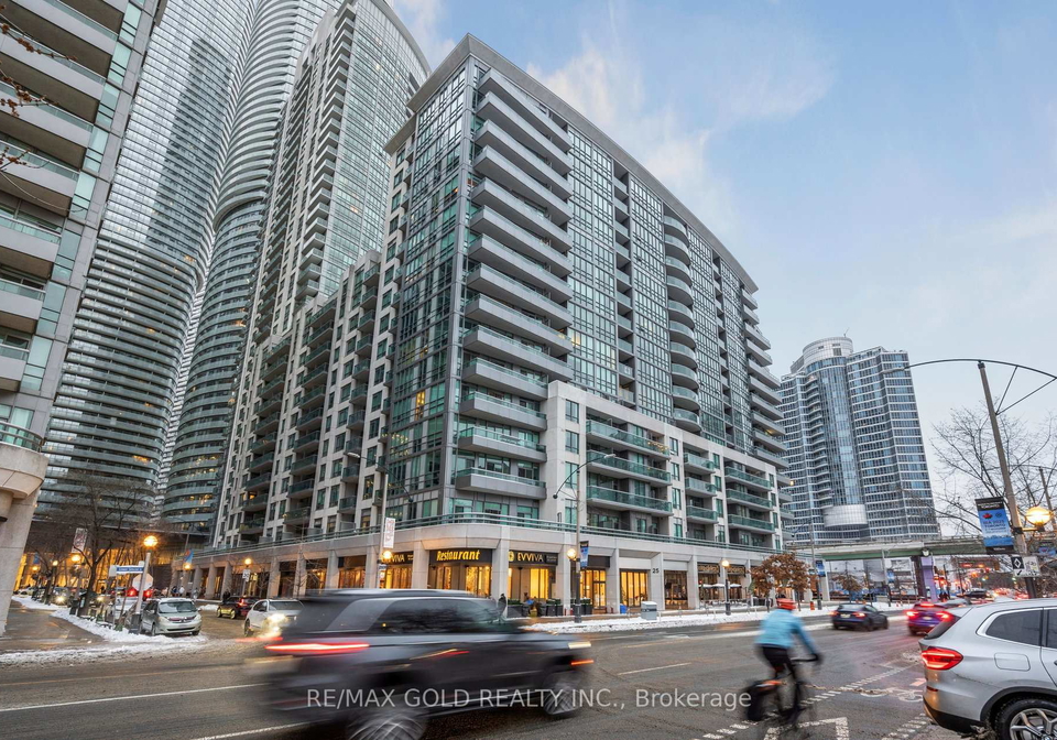 25-lower-simcoe-street-toronto-ontario-c12653310