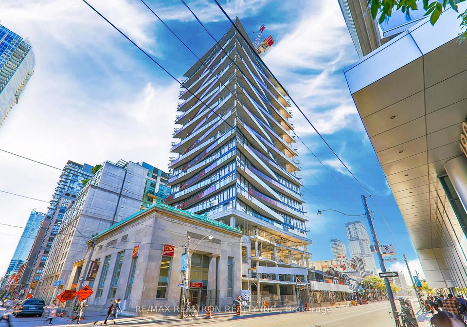 215-queen-street-w-toronto-ontario-c12653526