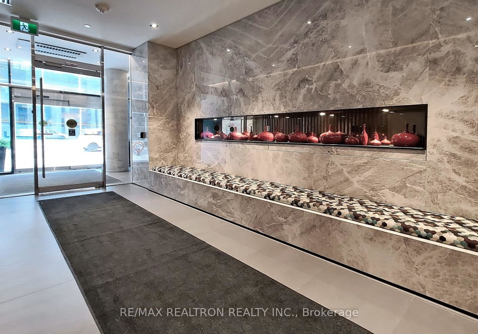215-queen-street-w-toronto-ontario-c12653526