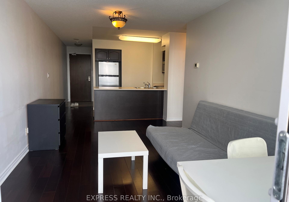 35-hollywood-avenue-north-york-ontario-c12653826