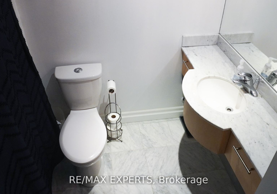 350-wellington-street-w-toronto-ontario-c12653974