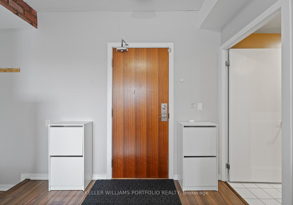 30-canterbury-place-toronto-ontario-c12654202