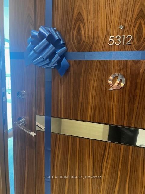1-concord-cityplace-way-toronto-ontario-c12654236
