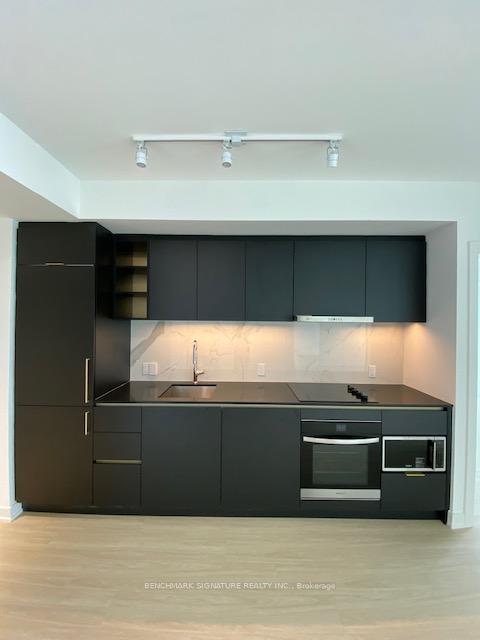 8-wellesley-street-w-toronto-ontario-c12654478
