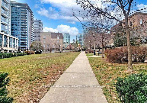 19-western-battery-road-toronto-ontario-c12654910