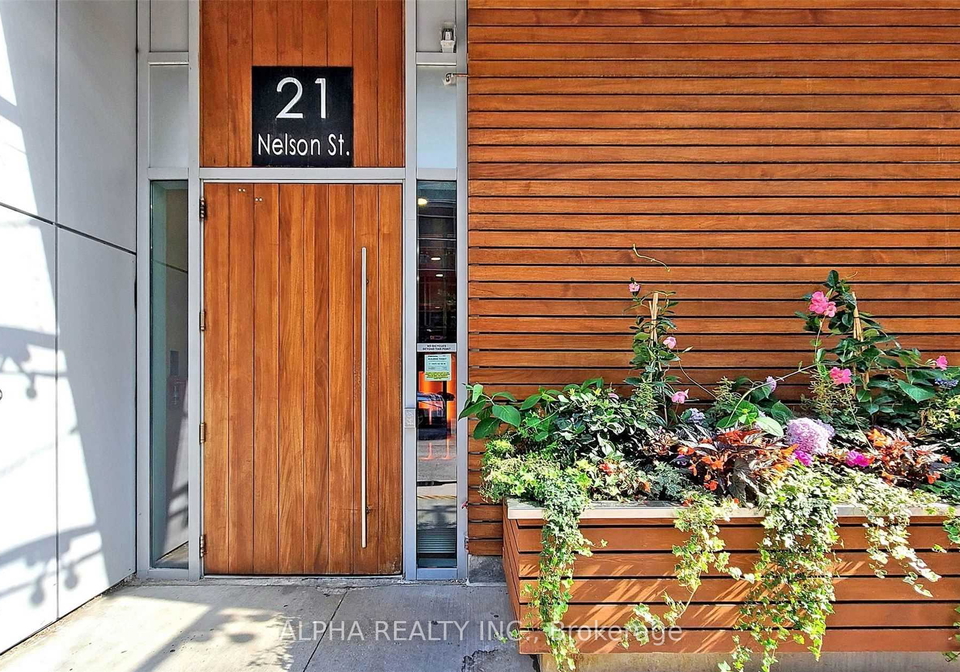 21-nelson-street-toronto-ontario-c12655052