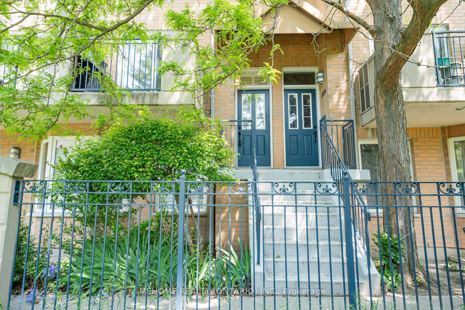 28-sommerset-way-north-york-ontario-c12655238