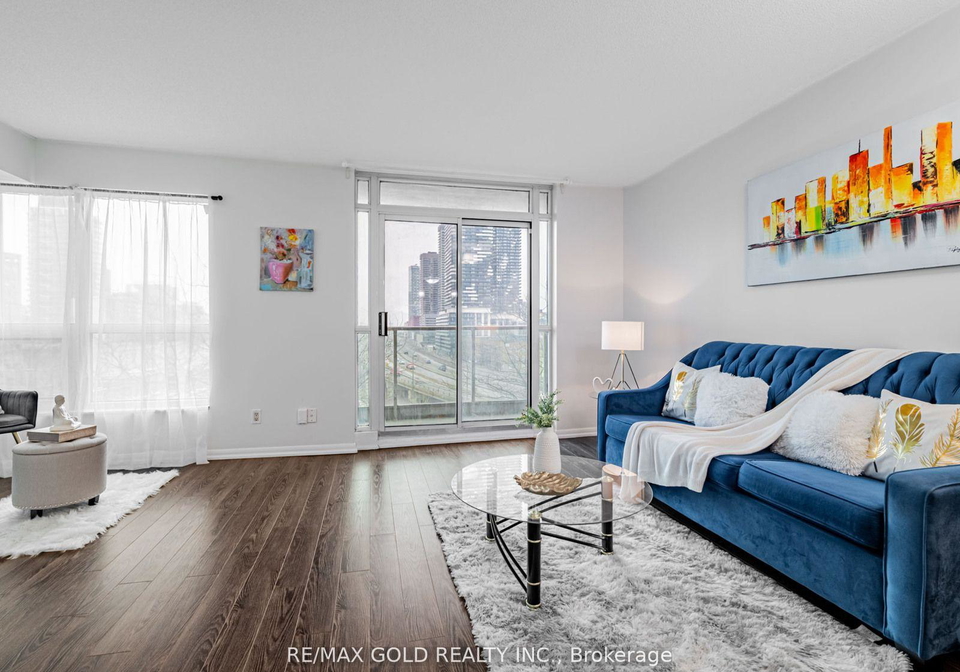 18-yonge-street-toronto-ontario-c12656800