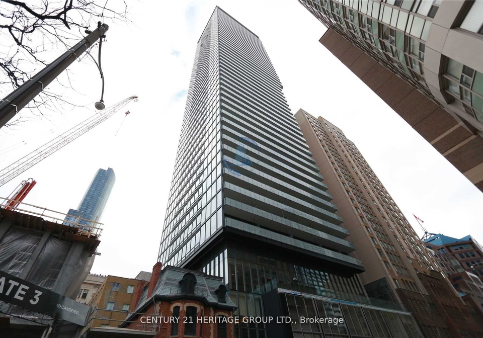 15-grenville-street-toronto-ontario-c12657446