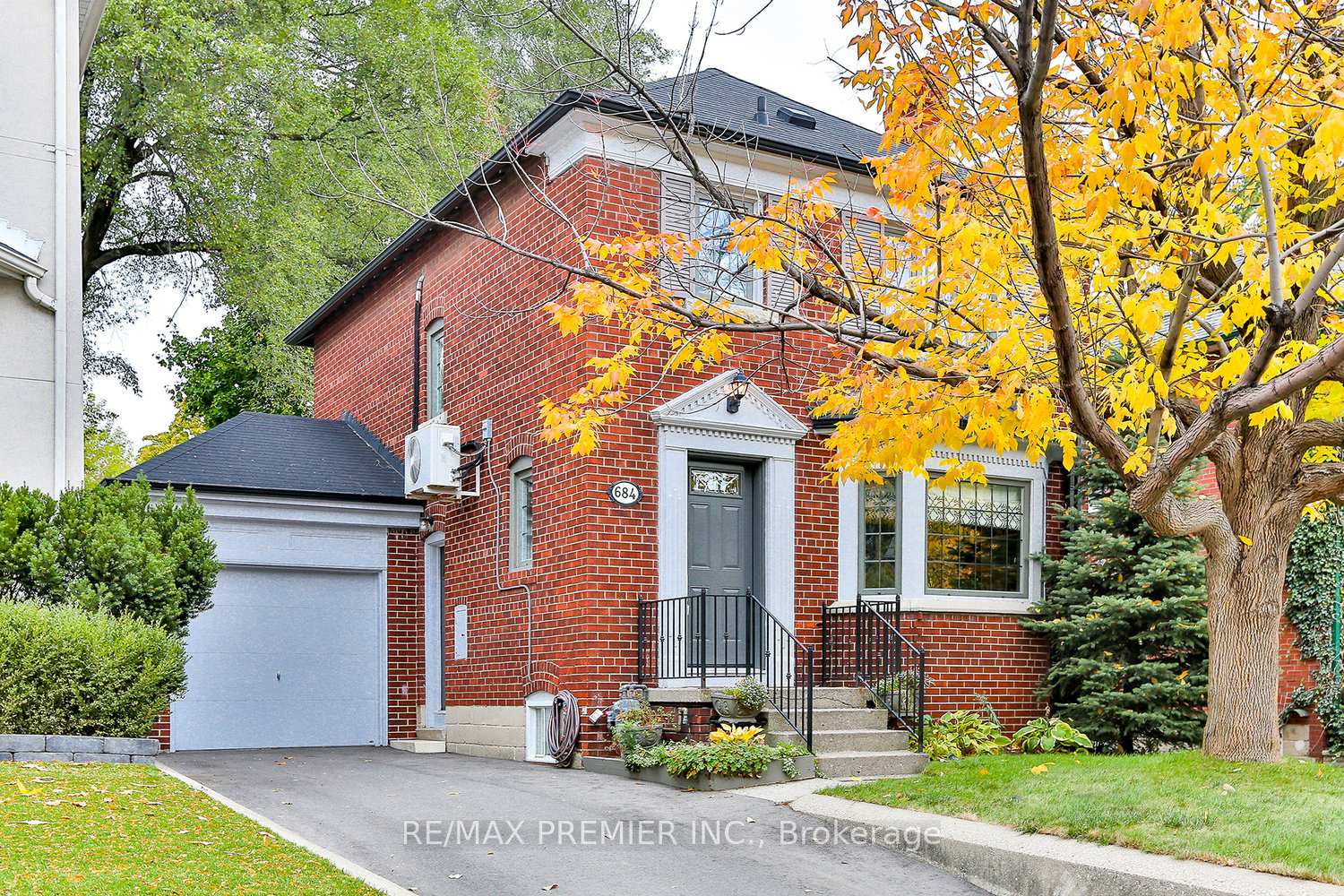 684-eglinton-avenue-e-east-york-ontario-c12657492