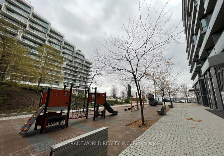 1-edgewater-drive-toronto-ontario-c12657608